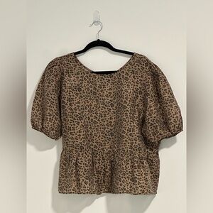 American Eagle Leopard Print Puff Sleeve Top